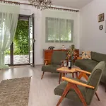 דירה Unique Beachfront With Garden & Grill, Near